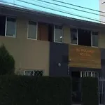 Bc Paradise Hostel & Suites